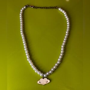 Elegant Pearl Necklace with Floral Pendant